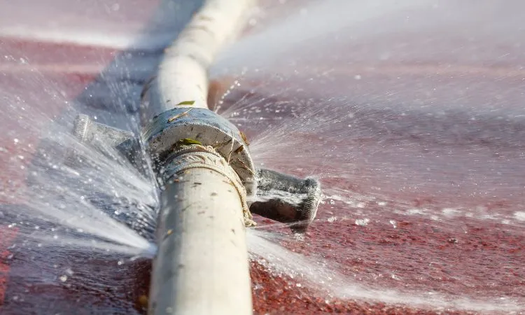 how to detect water pipe leak under concrete