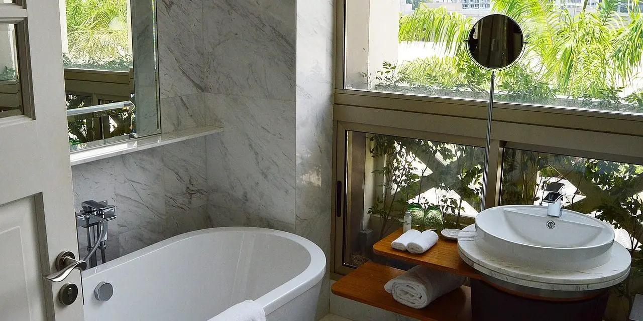recycled glass tiles for bathroom