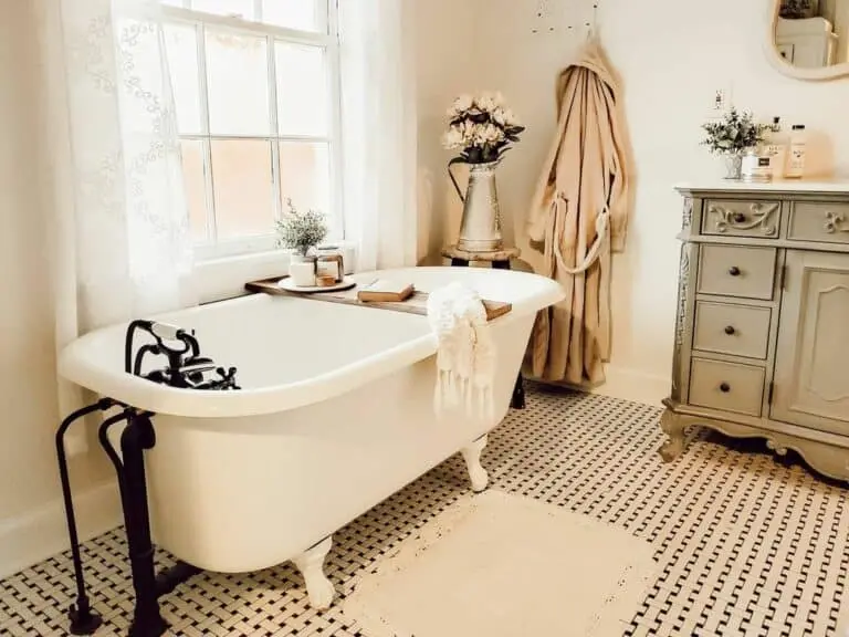 Bathroom flooring for humid climates Bathroom Flooring for Humid Climates That Lasts