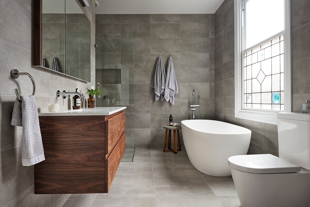 Bathroom Towel Storage Ideas for a Tidy, Organised Space Bathroom Towel Storage Ideas for a Tidy, Organised Space