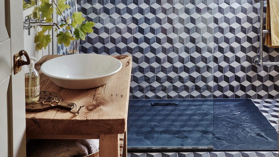 Walk-In Shower Ideas to Create an Open, Luxurious Space